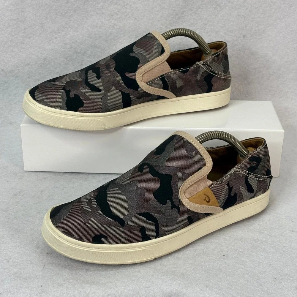 OluKai Pehuea Pa'i Women's Sz 7.5 Gray/Black Camo Print Slip On Sneakers Casual‎